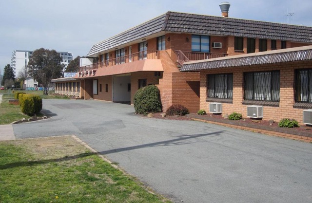 Canberra Lyneham Motor Inn