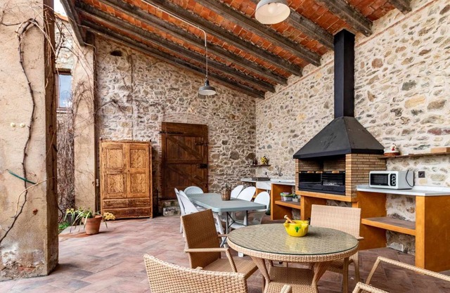 CanCortada 1771 Rural house in the middle of the vineyards