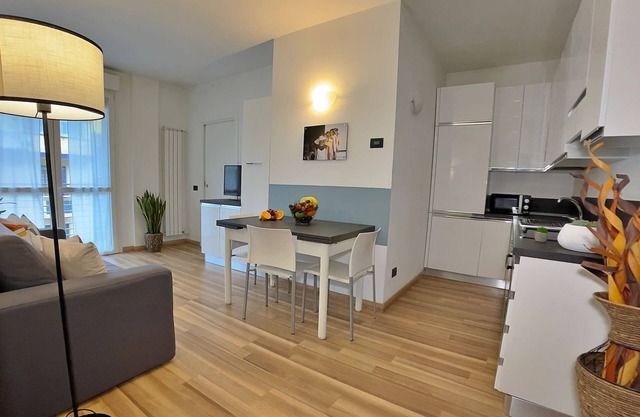 Candiani B2 - Bright & Spacious 1 bedroom w/balcony in Bovisa