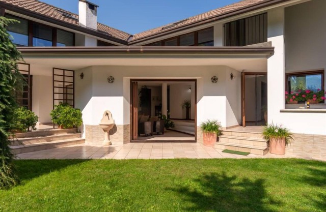 Candida (CCO900) by Interhome