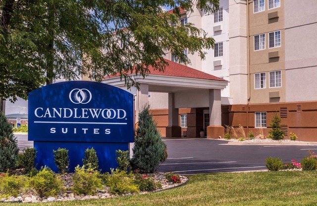 Candlewood Suites Topeka West by IHG