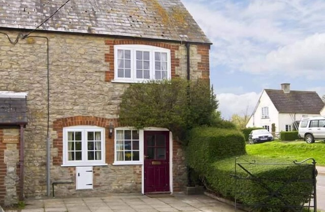 CANDY COTTAGE, pet friendly, with open fire in Thornford