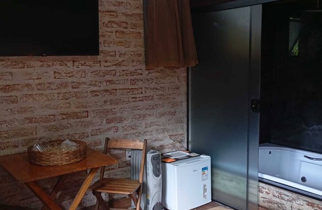 Canto Verde Chalet, with hot tub 1 km from the center