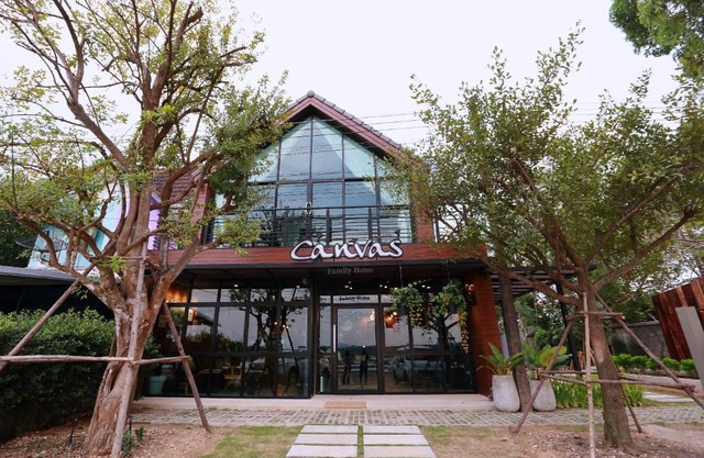Canvas Family Home