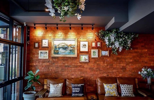 Canvas Family Home