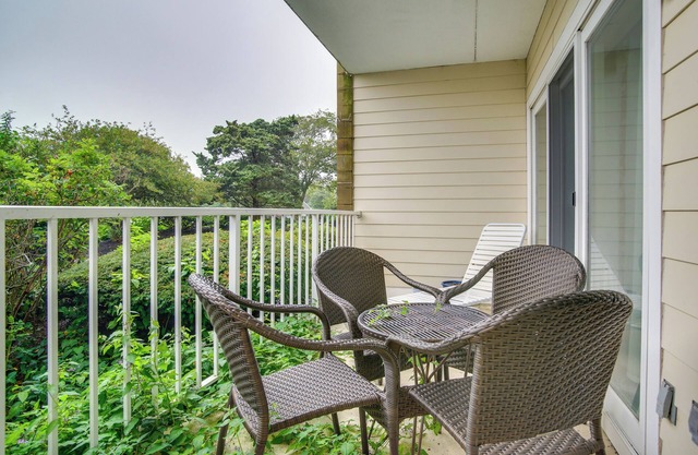 Cape Cod Condo in The Belmont w/Private Beach!