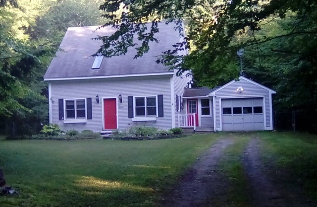 Cape on Private Lot, Hot Tub, Dog Friendly