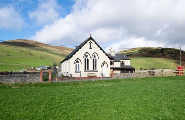 Capel Maethlon in the beautiful Tywyn
