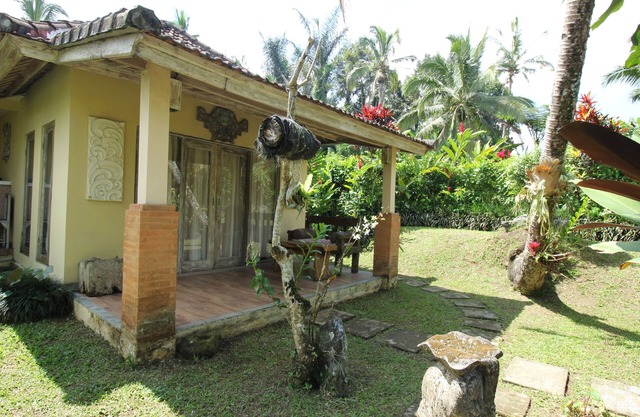 Capital O 94012 Dewa Jati House