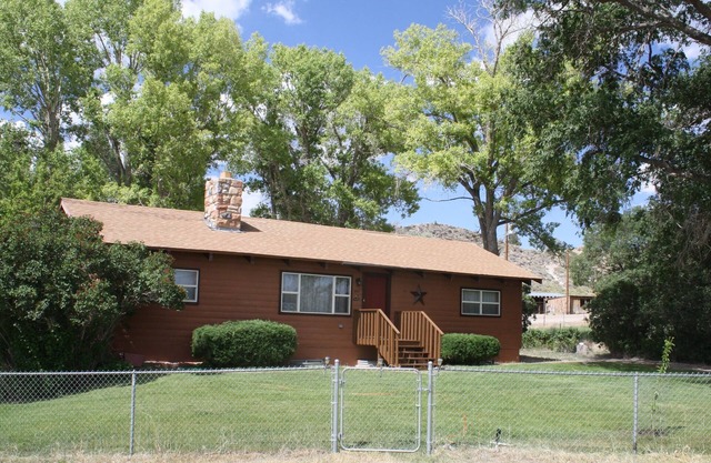 Capitol Reef Country 5 Bed 3 Bath Cabin Home