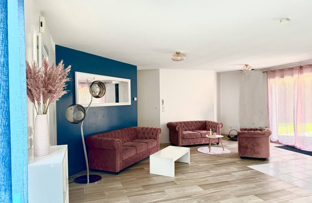 Caporizon-villa Pommier-6 Personnes-jardin-terrasse-a la Campagne Proche Ville