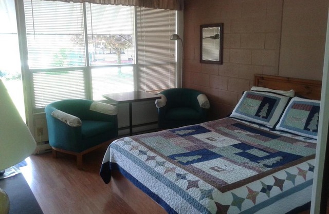 Capricorn Motel Royale 1000 Islands