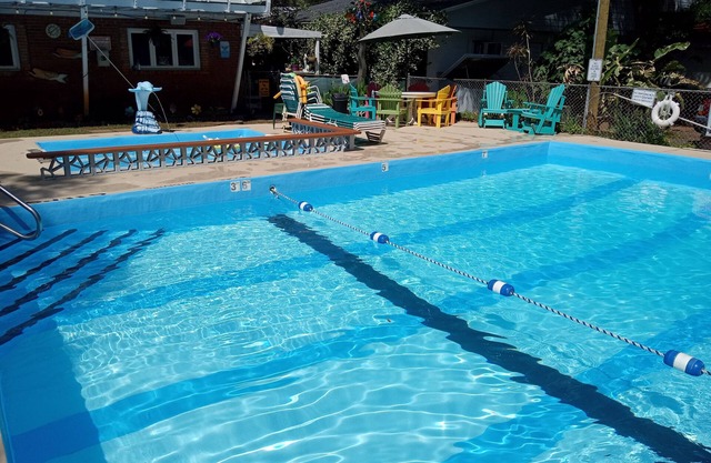 Captain's Cove Motel