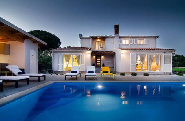 Captain´s House - Riesiger Garten und Beheizter Pool