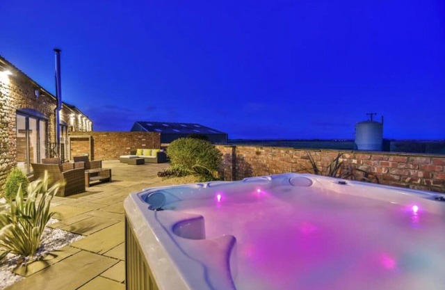Captivating 4-bed House in Lincoln