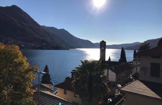 Carate 16 apartment with balcony & lake view