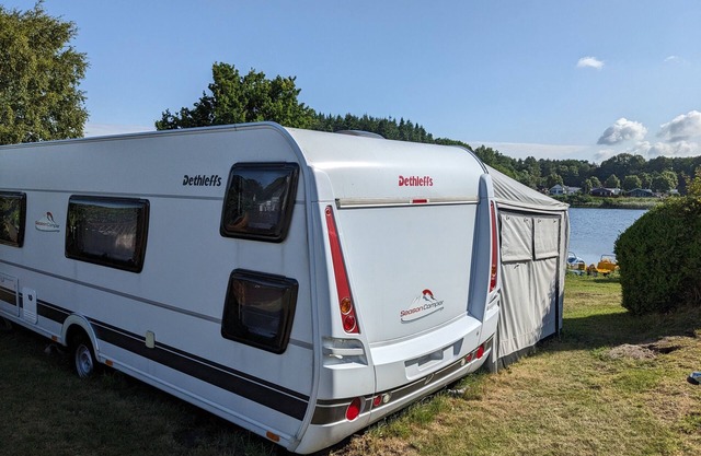 Caravan for 5 guests with 30m² in Wurster North Sea coast (189788)