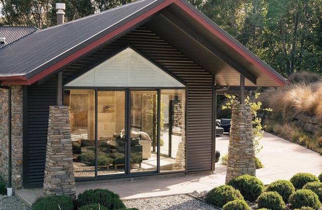 Cardrona Alpine Villa (with hot tub)