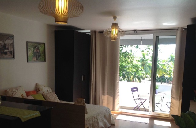 Carefully decorated studio, facing Paofai gardens and the port