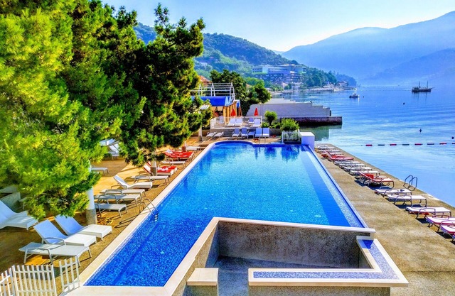 Carine Hotel Delfin