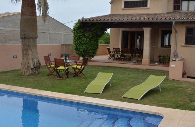 Carles House