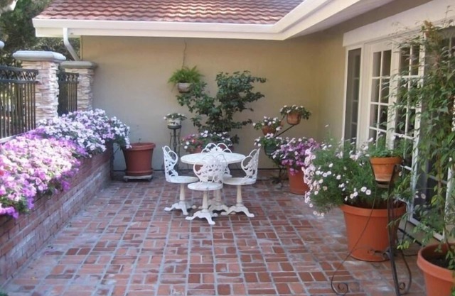 Carmel Home Nestled in the Woods- 4 BR/2.5 Bath