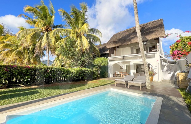 Caro's Beachfront Villa with private pool at Trou aux Biches beach to rent