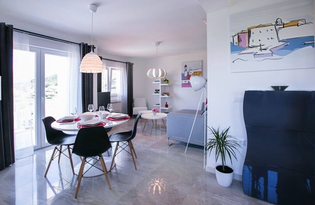 Carol Royal 2 Family Villa With Pool and Spectacular Sea View In Cavtat