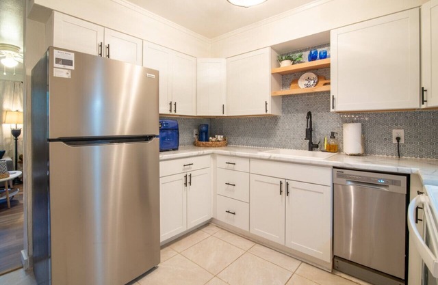 Carolina Dawn - Cozy Home Walkable to Downtown