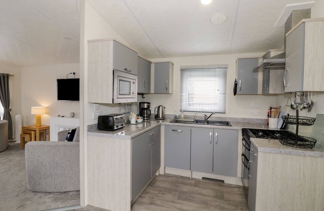 CAROLINA LODGE, family friendly, with a garden in Evesham