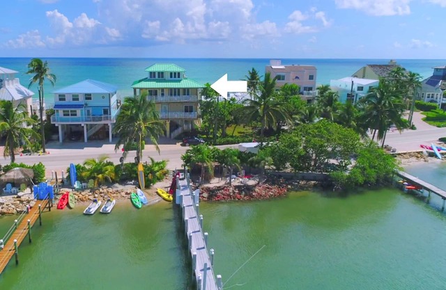 "Carpe Diem":ON the Beach w/heated Pool/hottub & dock.See the Video! DISCOUNTS!