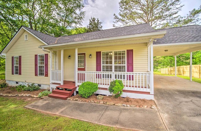 Cartersville Family Home w/Spacious Backyard