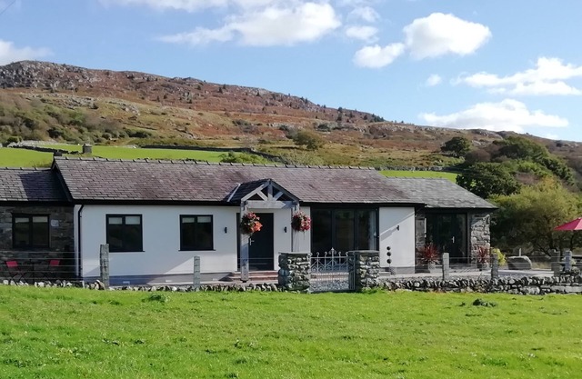 CARTREF, family friendly, character holiday cottage in Trawsfynydd