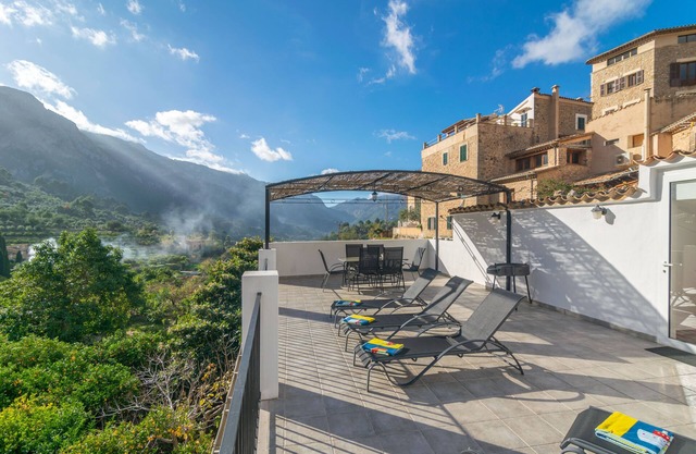 Cas Decu - Three Bedroom Chalet, Sleeps 5