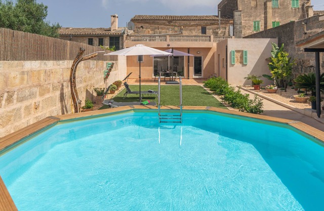 CAS PADRI PEP - Charming town house with private above ground pool. Free WIFI.