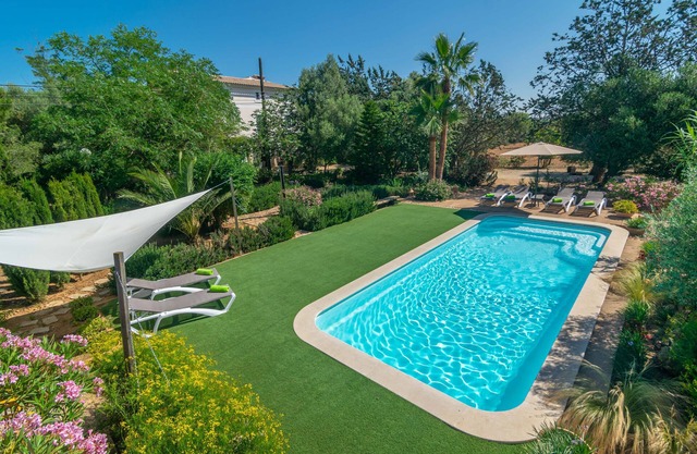 CAS PILOT - Villa with private pool in Santa Maria del Cami. Free WiFi
