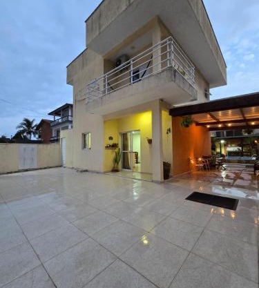 Casa - 2 suites, churrasqueira no terraço - 200 mts Praia do Sapê