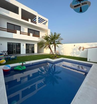 Casa 27 Mundo Élite Teques