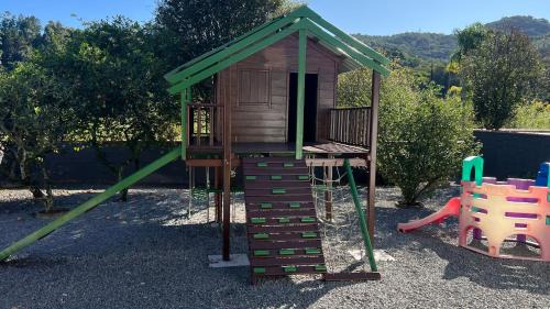 Casa 3 quartos reformada em dezembro de 2024
