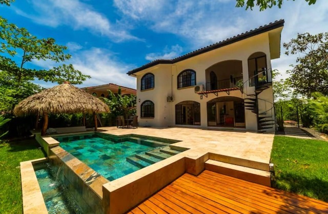 Casa 48· Poolside Relaxing Retreat Near the Beach