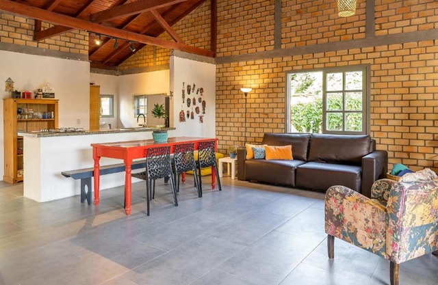 Casa a 120m da Lagoa do Meio Ibiraquera TAI025