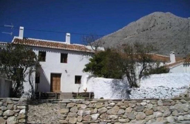 Casa Ábalos, in the middle of nature