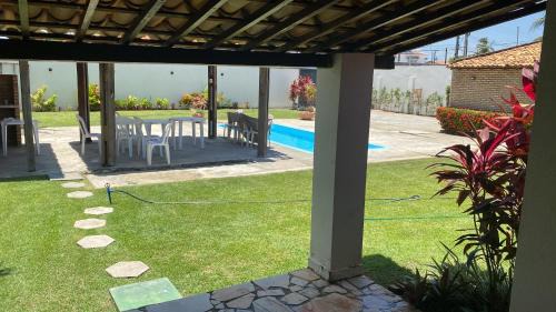 Casa aconchegante com piscina e muito espaço verde