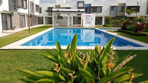 Casa Alcatraz con Alberca, Cuernavaca Morelos