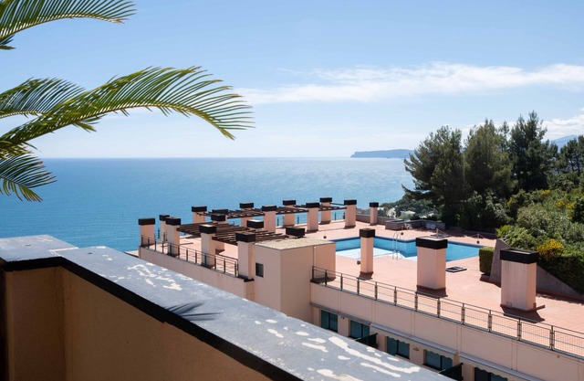 Casa Alice with shared pool sea view, Varazze, Italy