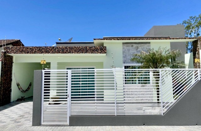 Casa Alto Padrão a 600 mts da Praia
