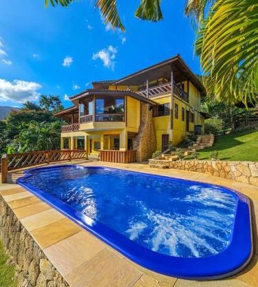 Casa amarela portogalo Angra dos Reis