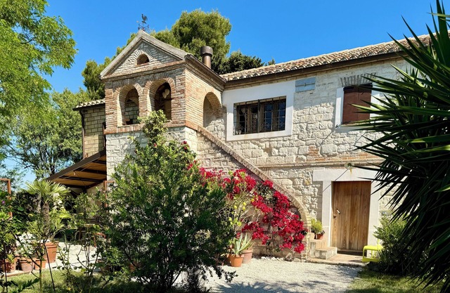 CASA ANCARANO Holiday Home, Sirolo, Riviera Conero Park, panoramic, beach 3km
