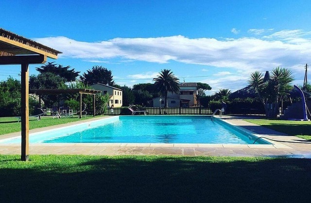 Casa Aneto D: A welcoming apartment surrounded by the greenery, with Free WI-FI.