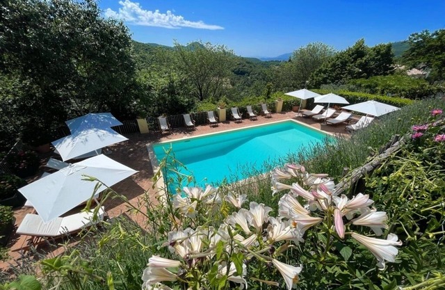 Casa Aristo! Live like an Italian aristocrat! On a country estate. Slps 10